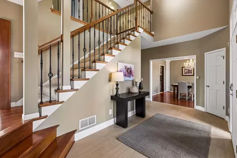 Entry Way - 3820 Hunters Overlook Ln, Eagan, MN 55123 photo 2 of 3