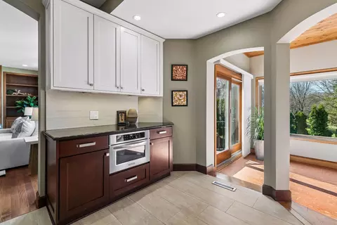 Kitchen - 3820 Hunters Overlook Ln, Eagan, MN 55123 photo 11 of 13