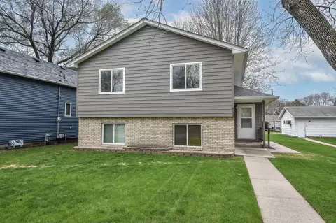 811 Broadway Ave S, Sauk Rapids, MN 56379