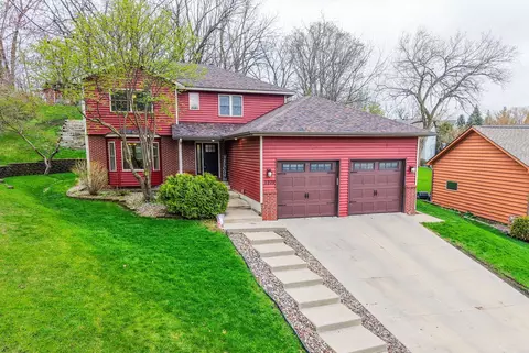 2209 Beacon Dr SW, Rochester, MN 55902