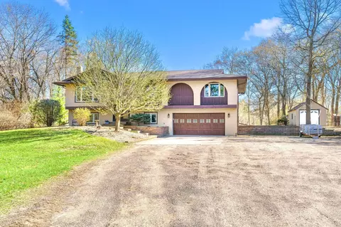 8788 288th Ln NE, North Branch, MN 55056