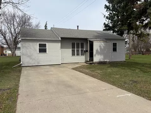 1008 7th Ave N, Wahpeton, ND 58075