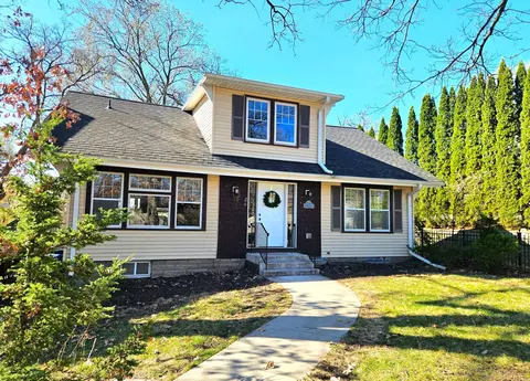 2342 Bourne Ave, Saint Paul, MN 55108