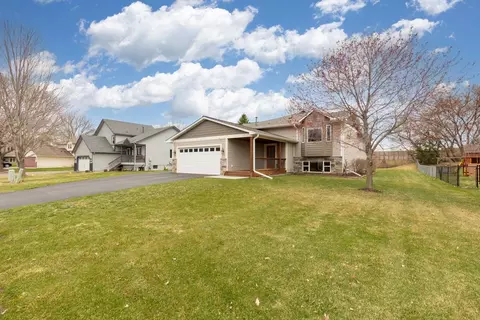 8537 Chanhassen Hills Dr S, Chanhassen, MN 55317