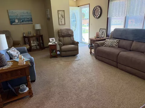 Living - 2124 Kenneth Dr, Albert Lea, MN 56007 photo 1 of 3