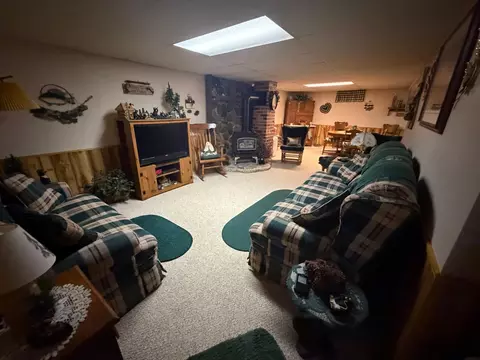 Living - 2124 Kenneth Dr, Albert Lea, MN 56007 photo 3 of 3