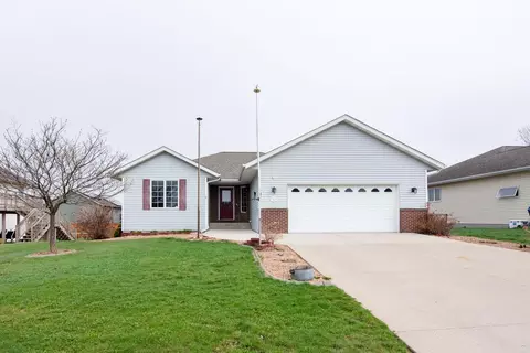 104 Cole Ct, Mankato, MN 56001