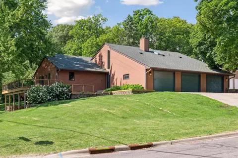 332 Brooks Ave E, Little Canada, MN 55117
