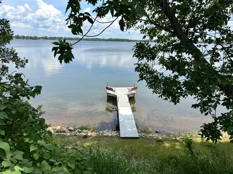 43404 Bills Beach Rd, Dent, MN 56528