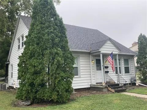 316 6th St NW, Faribault, MN 55021
