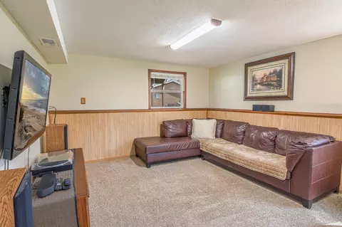 Living - 822 10th Ave SE, Saint Cloud, MN 56304 photo 2 of 3