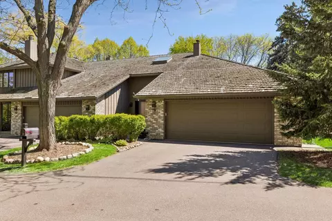 1775 Lexington Ave S #19, Mendota Heights, MN 55118