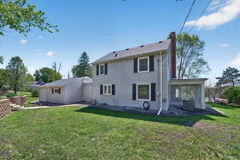 1744 Phalen Pl, Maplewood, MN 55109