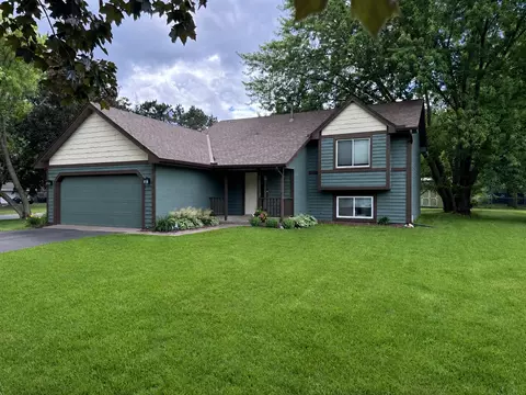 10810 Packard St NE, Circle Pines, MN 55014