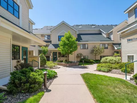 7605 Edinborough Way #6214, Edina, MN 55435