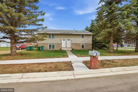 100 4th St NW, Montgomery, MN 56069