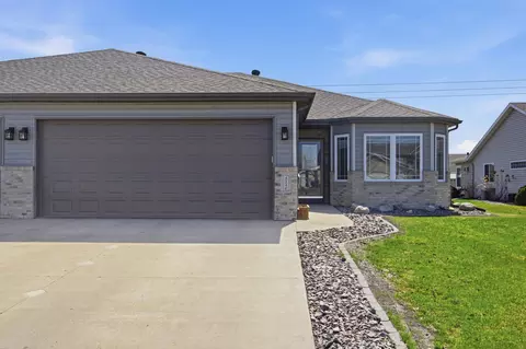 4346 46th Ave S, Fargo, ND 58104