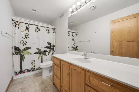 Bath - 4346 46th Ave S, Fargo, ND 58104 photo 3 of 3