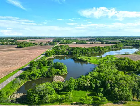 130 Nn 100 St NW, South Haven, MN 55382