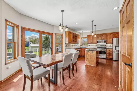2608 Sandterra Cir, White Bear Township, MN 55110
