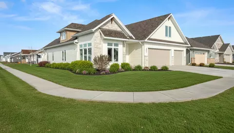 4821 Bluebell Loop S, Fargo, ND 58104