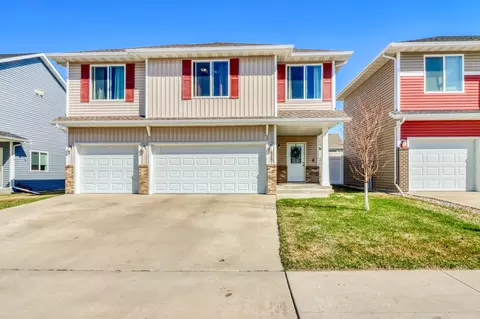 6267 59th Ave S, Fargo, ND 58104