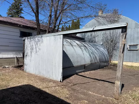 Exterior - 126 Central Ave N, Eagle Bend, MN 56446 photo 2 of 3
