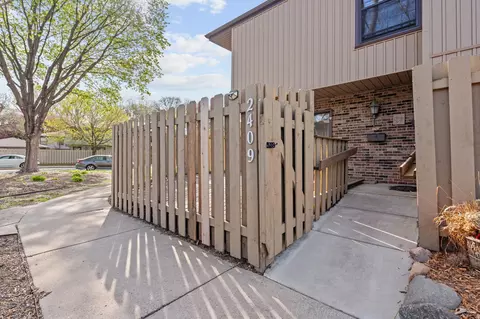 2409 Unity Ave N, Golden Valley, MN 55422