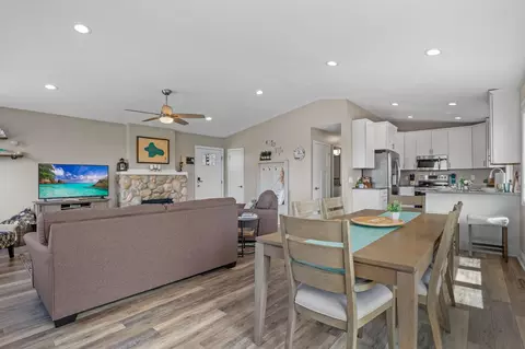Dining - 18013 Roberds Lake Blvd, Faribault, MN 55021 photo 2 of 6