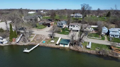 18013 Roberds Lake Blvd, Faribault, MN 55021