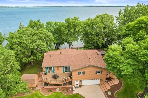 24295 Matson Point Trl, Pelican Rapids, MN 56572