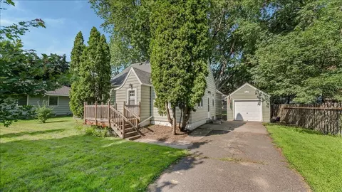 Exterior - 2107 Clearwater Rd, Saint Cloud, MN 56301 photo 2 of 9
