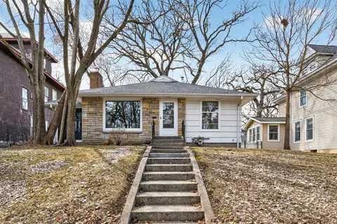 2842 Irving Ave S, Minneapolis, MN 55408