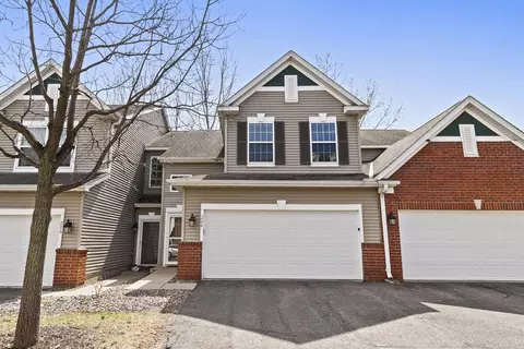 204 Heritage Ln, Circle Pines, MN 55014