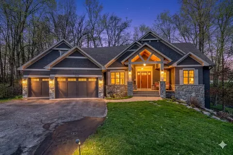 2656 N Saunders Lake Dr, Minnetrista, MN 55364