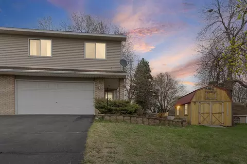 314 Railroad Dr NW, Elk River, MN 55330