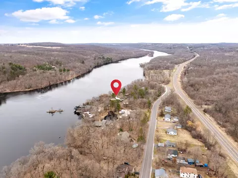 1105 N Hamilton St, Saint Croix Falls, WI 54024