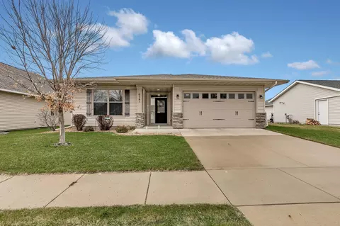 6741 Northwood Ln, Saint Cloud, MN 56303