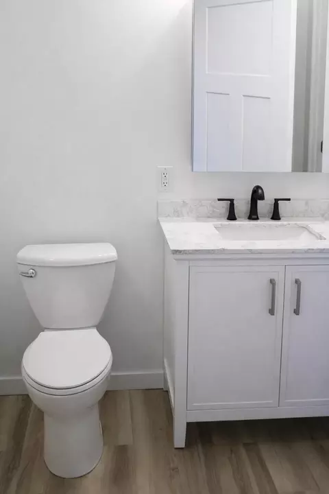 Bath - 9299 Wise Rd, Brainerd, MN 56401 photo 2 of 4