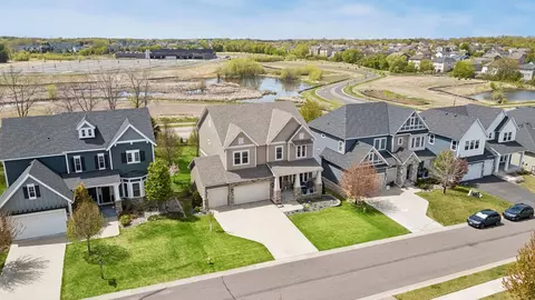 6025 Kimberly Ln N, Plymouth, MN 55446