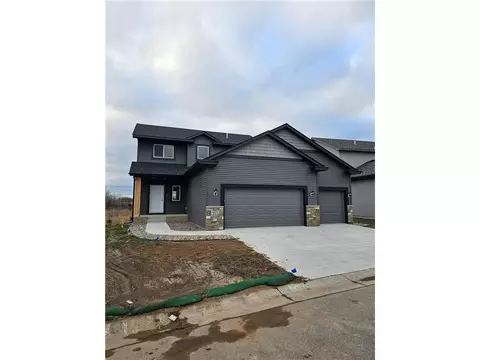 971 45th Ave NE, Saint Cloud, MN 56304