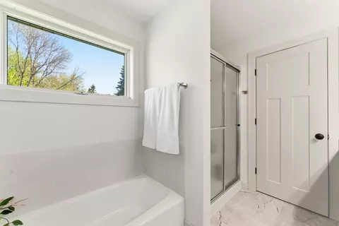Bath - 719 Eastridge Dr, Northfield, MN 55057 photo 3 of 5