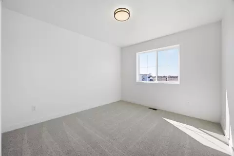 Bedroom - 6209 86th Ave S Ave S, Horace, ND 58047 photo 6 of 7