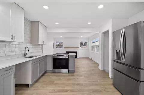 2026 Ames Ave E, Saint Paul, MN 55119