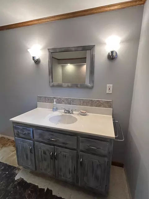 Bath - 549 23 E, Milaca, MN 56353 photo 6 of 7