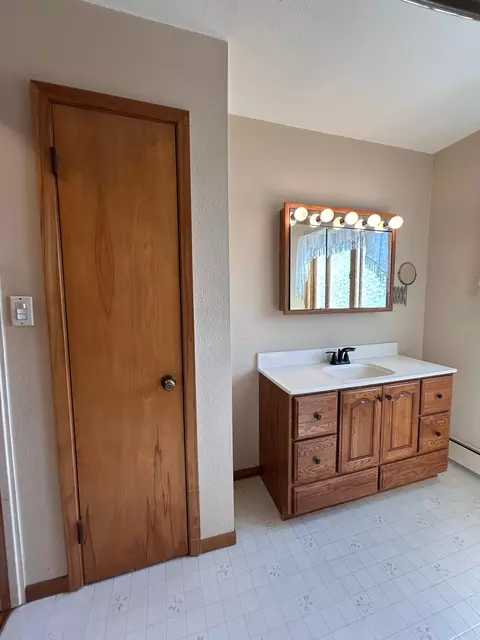 Bath - 549 23 E, Milaca, MN 56353 photo 3 of 7