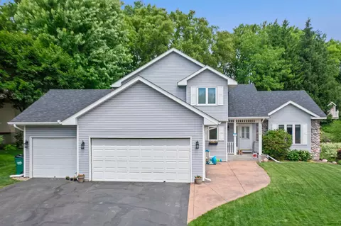 1132 Falls Cir, Chaska, MN 55318