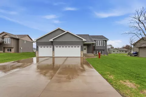 201 10th St SE, Freeport, MN 56331