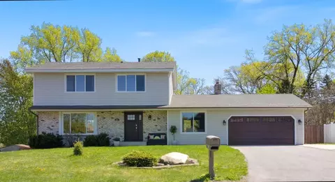 221 Burncrest Ct, Burnsville, MN 55337