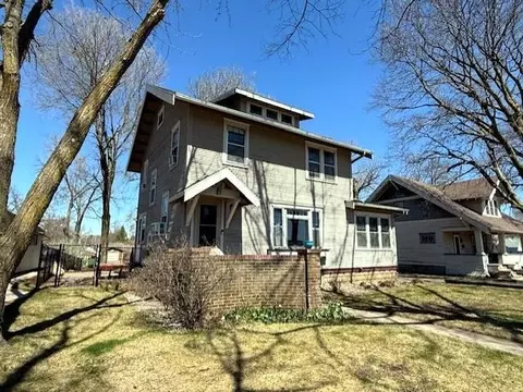 Exterior - 528 11th St, Windom, MN 56101 photo 3 of 4